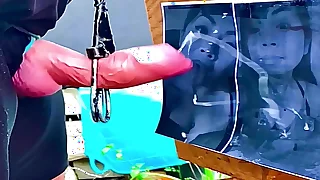 Cumonmeplz2 gets her face blasted with 2 shots